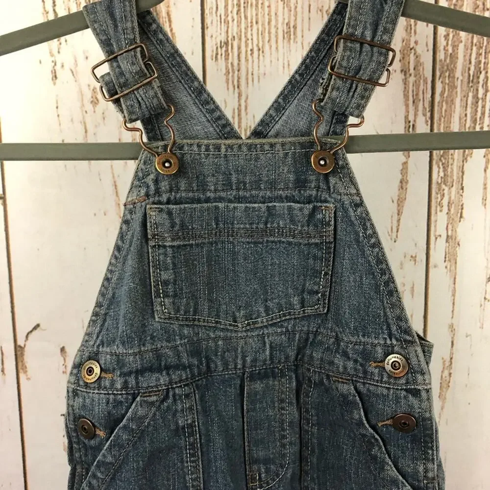 Genuine Kids from OshKosh, Bib Overalls. 12M. In excellent condition!